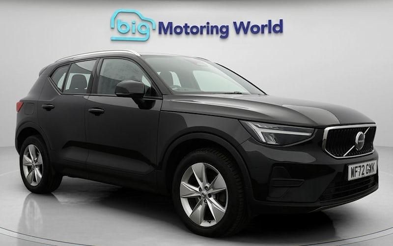 Used 2025 Volvo XC40 Core SUV | £23,800 (Good price) - Image 1/4