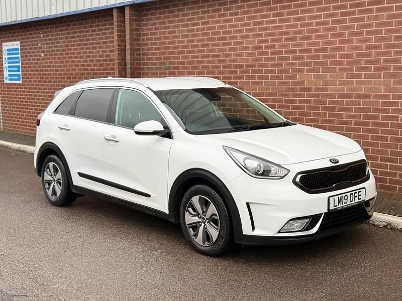 Used Kia Niro 141 HP (103 kW) 2019 White SUV