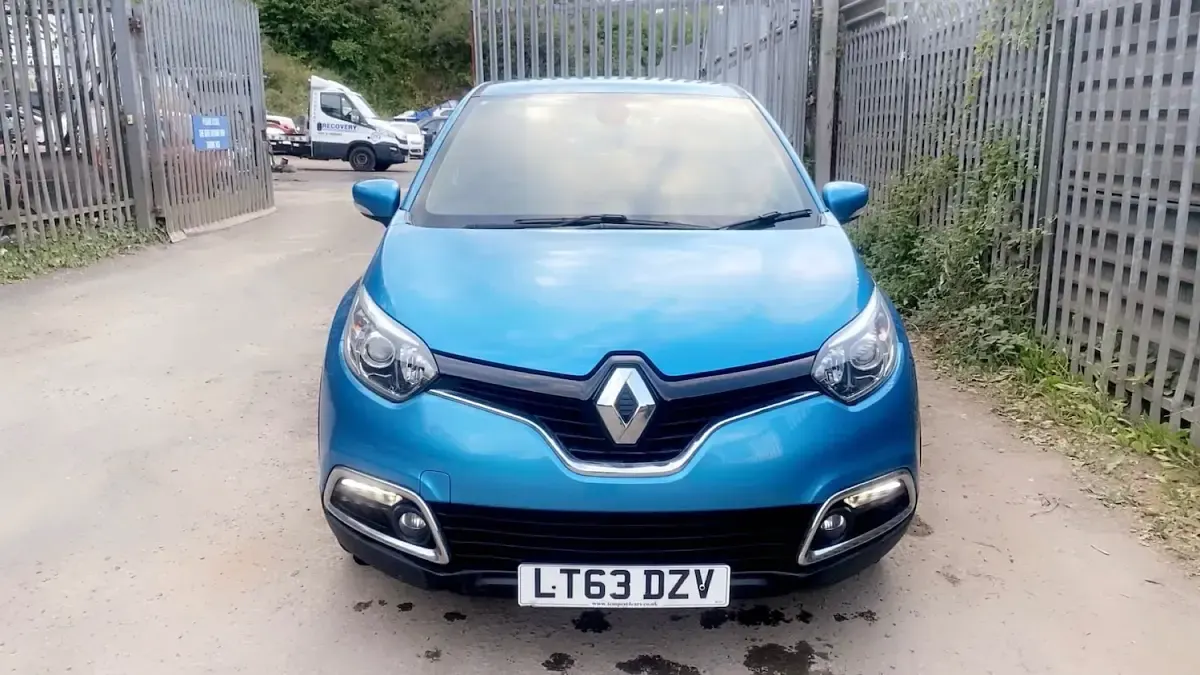 Used Renault Captur Dynamique 90 HP (66 kW) 2013 Blue SUV