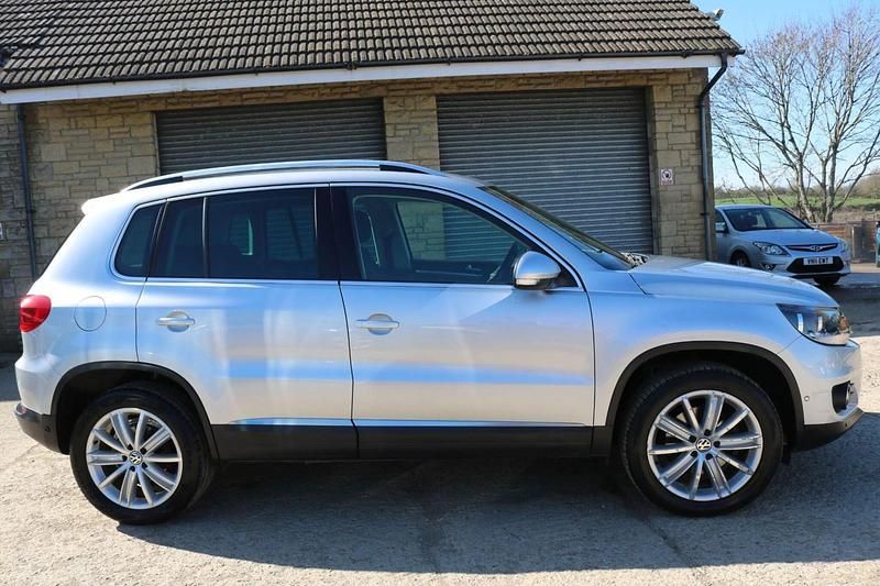 Used VW Tiguan Edition 184 HP (135 kW) 2016 Silver SUV