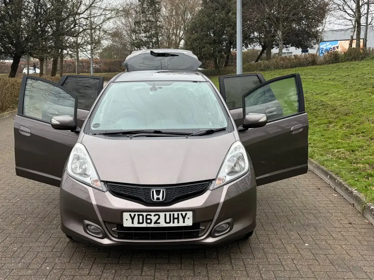 Begagnad Honda Jazz EX 99 HK (72 kW) 2012 Brun Halvkombi