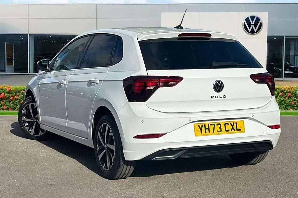 Used VW Polo Life 95 HP (69 kW) 2023 White Hatchback