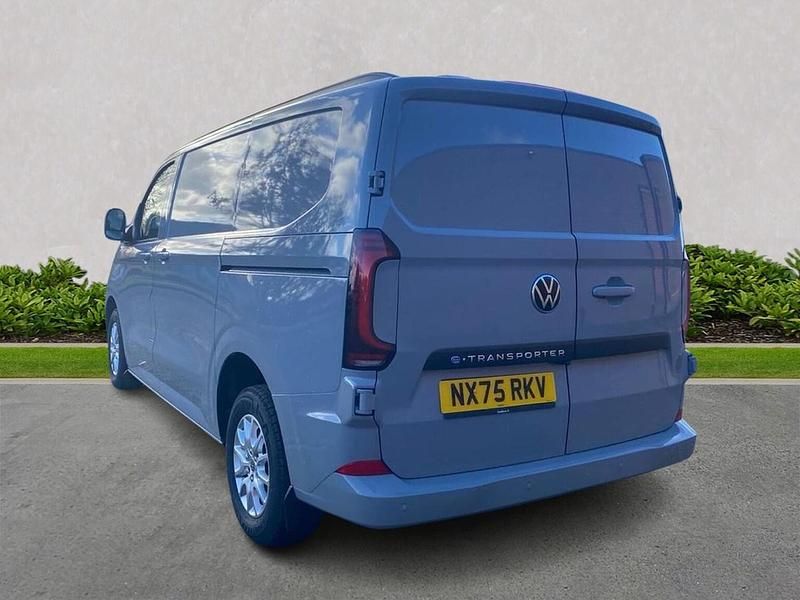 New VW Transporter Pro 100 kW (136 HP) 2025 Grey Van