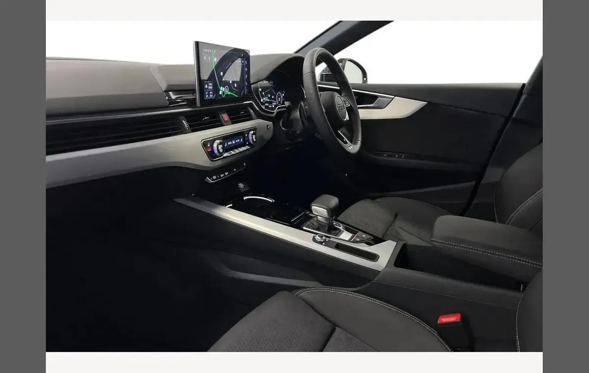 Begagnad Audi A5 S-Line 204 HK (150 kW) 2024 Svart Halvkombi