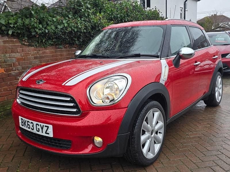 Used Mini Cooper D 2013 Red Hatchback