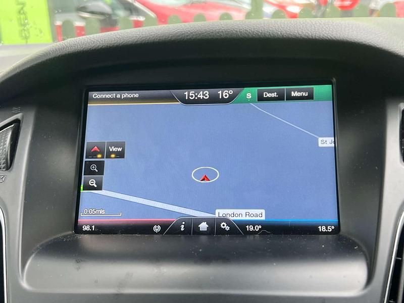 Used Ford Focus Titanium X 182 HP (133 kW) 2016 Silver Hatchback