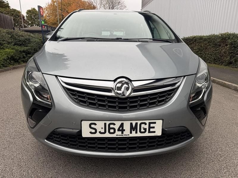 Used Vauxhall Zafira Tourer 130 HP (95 kW) 2014 Silver MPV