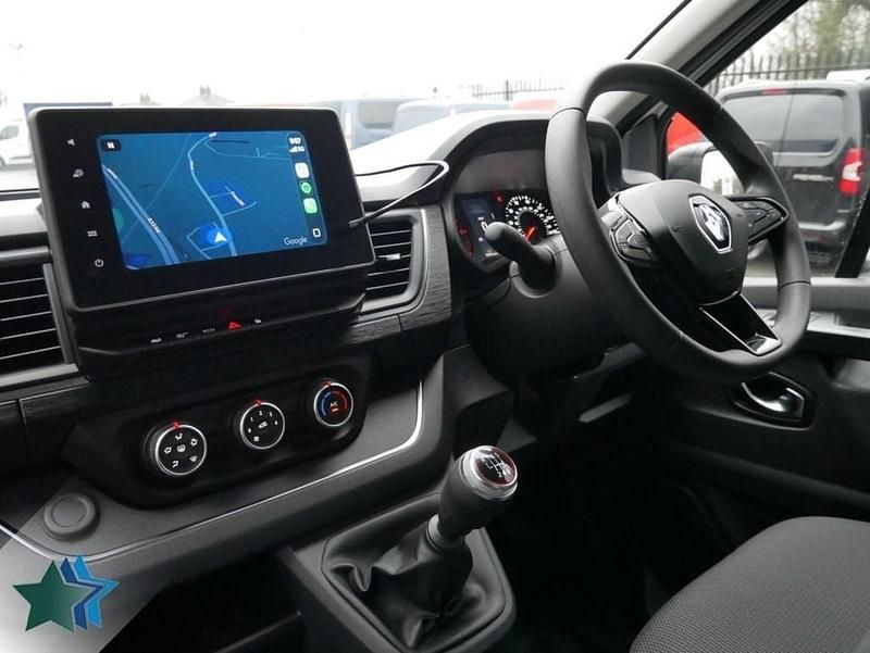 Begagnad Renault Trafic 150 HK (110 kW) 2022 Vit