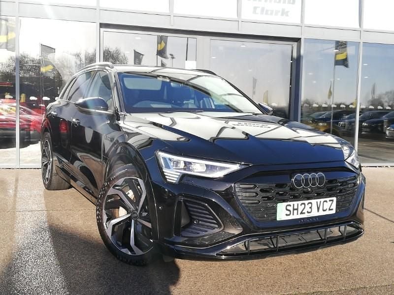 Black Used 2023 Audi Q8 e-tron Comfort SUV | £32,498 (Super price) - Image 1/4