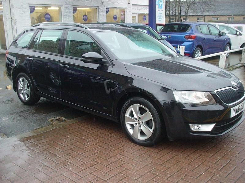 Used Skoda Octavia SE 110 HP (80 kW) 2016 Black Hatchback