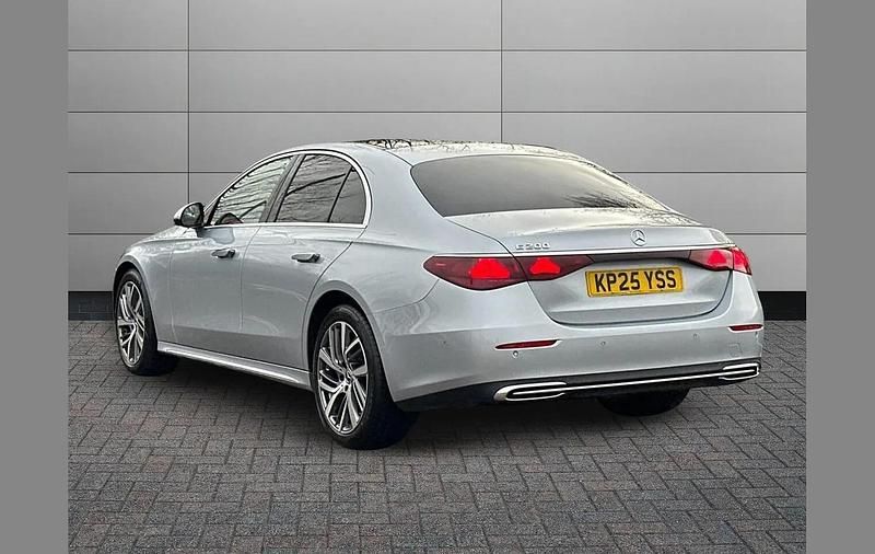 Used Mercedes E200 Premium 227 HP (166 kW) 2025 Silver Sedan