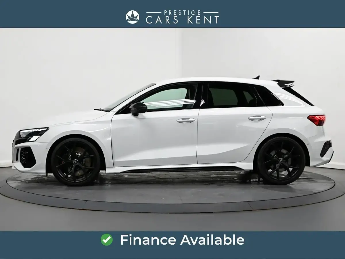 Used Audi RS3 Advanced 400 HP (294 kW) 2023 White Sedan