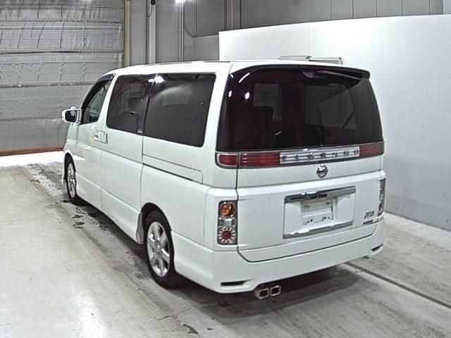 Used Nissan Elgrand 2010 White