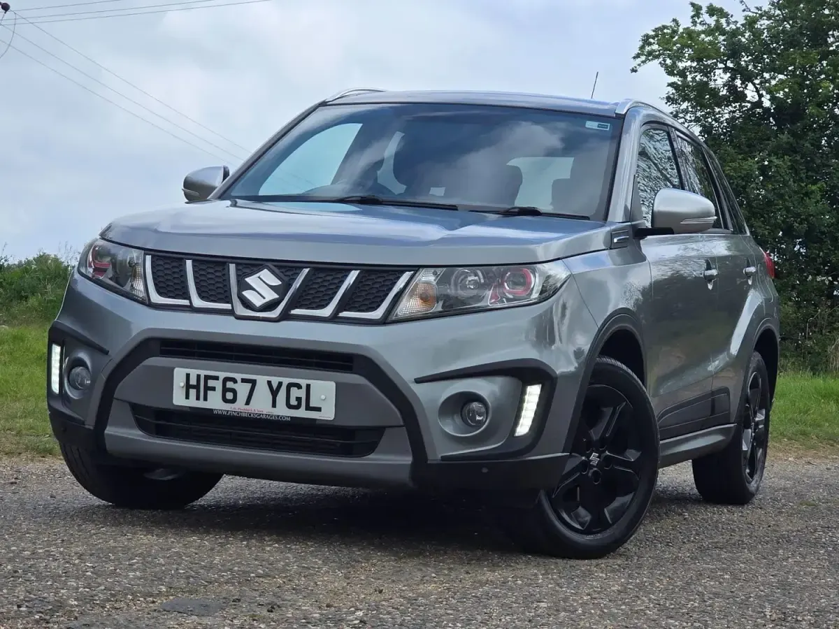 Gebraucht Suzuki Vitara 140 PS (102 kW) 2017 Grau SUV
