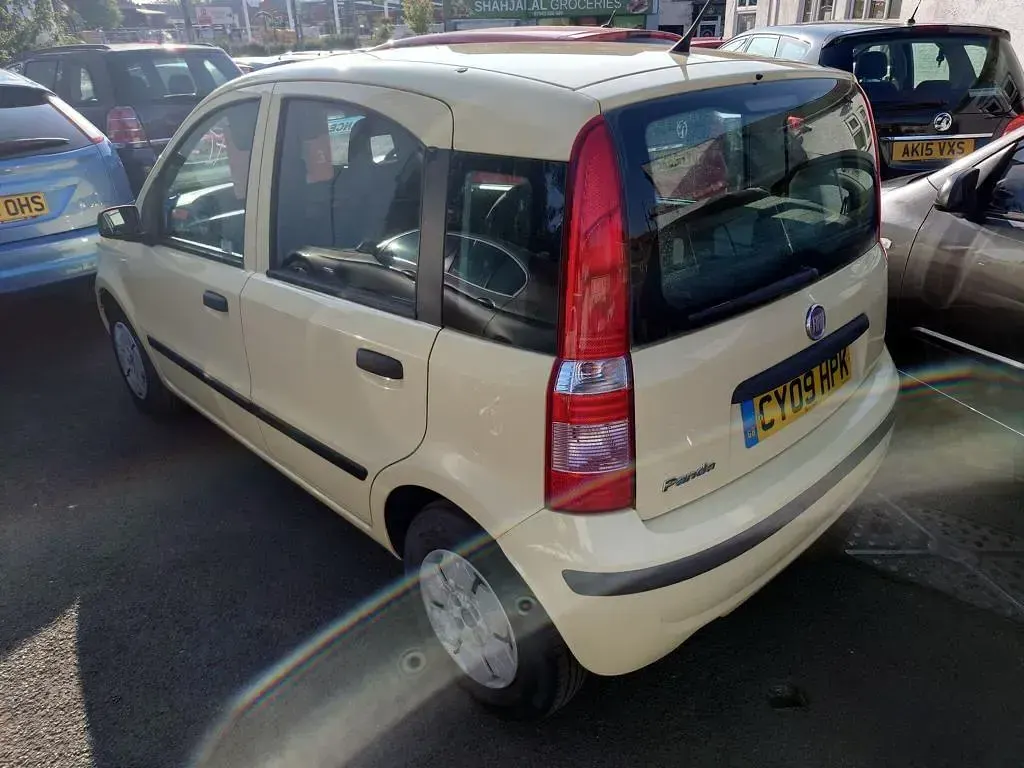 Used Fiat Panda Active 54 HP (39 kW) 2009 Yellow Hatchback