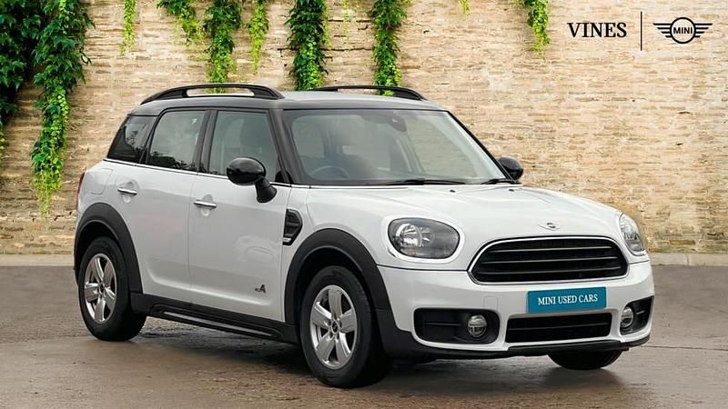 White Used 2017 Mini Cooper Countryman SUV | £15,200 (Fair price) - Image 1/4