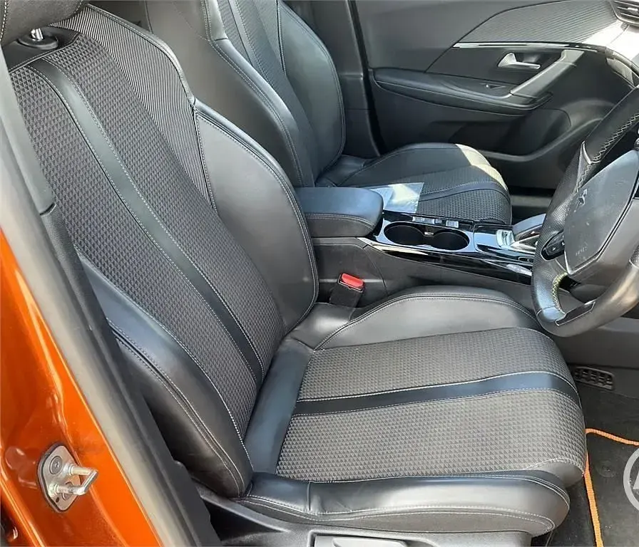 Used Peugeot e-2008 GTi 100 kW (136 HP) 2021 Orange SUV
