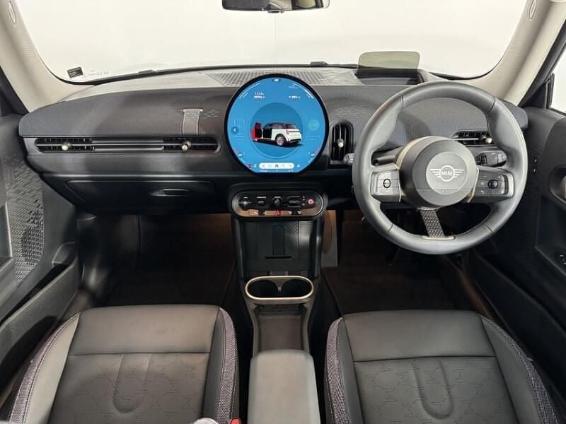 Used Mini Cooper Hatch 154 HP (113 kW) 2024 Green Hatchback