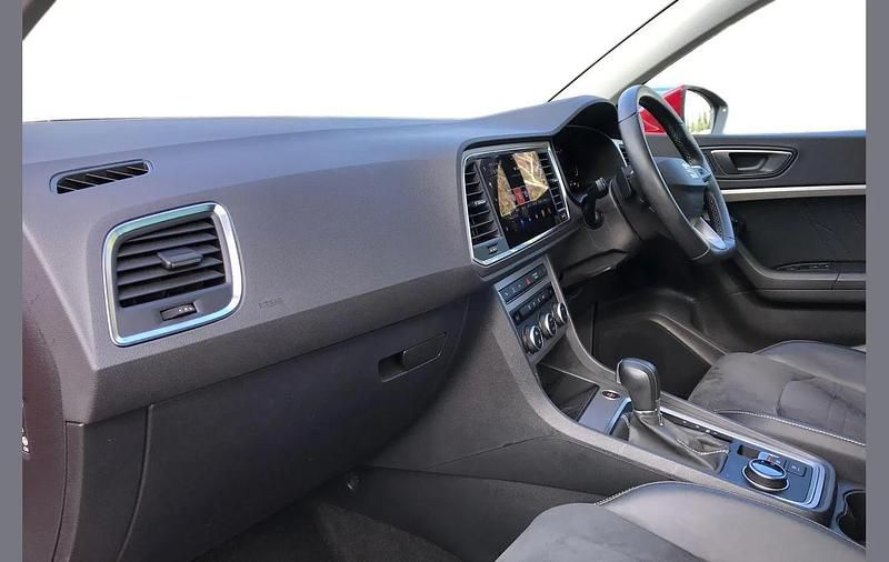 Used Seat Ateca Xperience 147 HP (108 kW) 2024 Red SUV