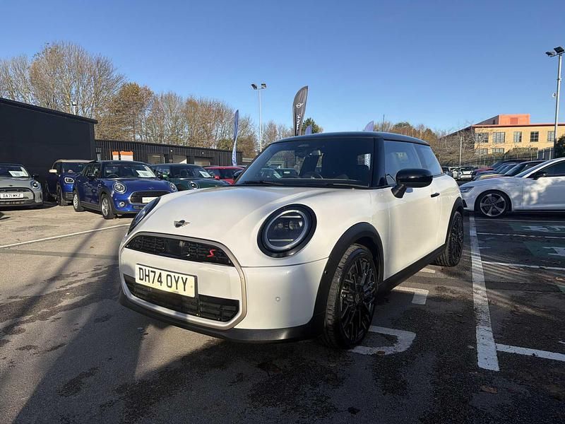 Usado Mini Cooper S Hatch 201 HP (147 kW) 2025 Branco Citadino