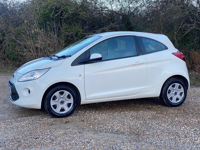 White Used 2012 Ford Ka Hatchback | £2,595 (Fair price) - Image 1/4