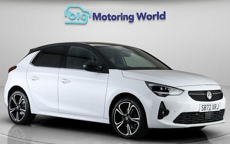 Used Vauxhall Corsa Ultimate 101 HP (74 kW) 2023 White Hatchback