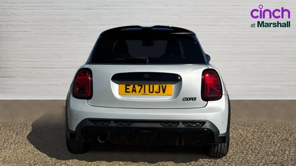 Używany Mini Cooper Sport 136 KM (100 kW) 2021 Srebrny Hatchback