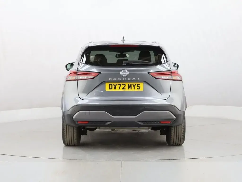 Used Nissan Qashqai N-Connecta 140 HP (102 kW) 2022 Grey SUV