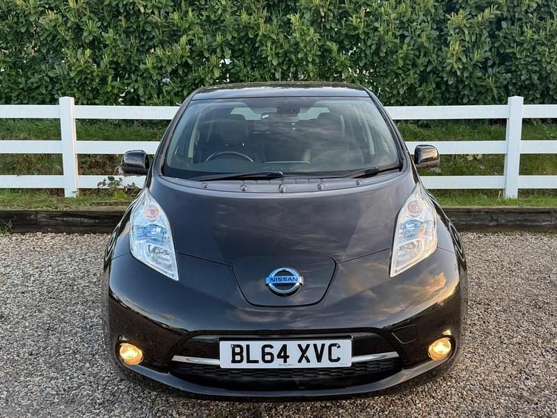 Used Nissan Leaf Tekna 80 kW (109 HP) 2015 Black Hatchback