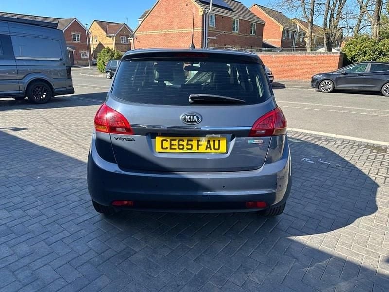 Used Kia Venga 123 HP (90 kW) 2015 Blue Hatchback