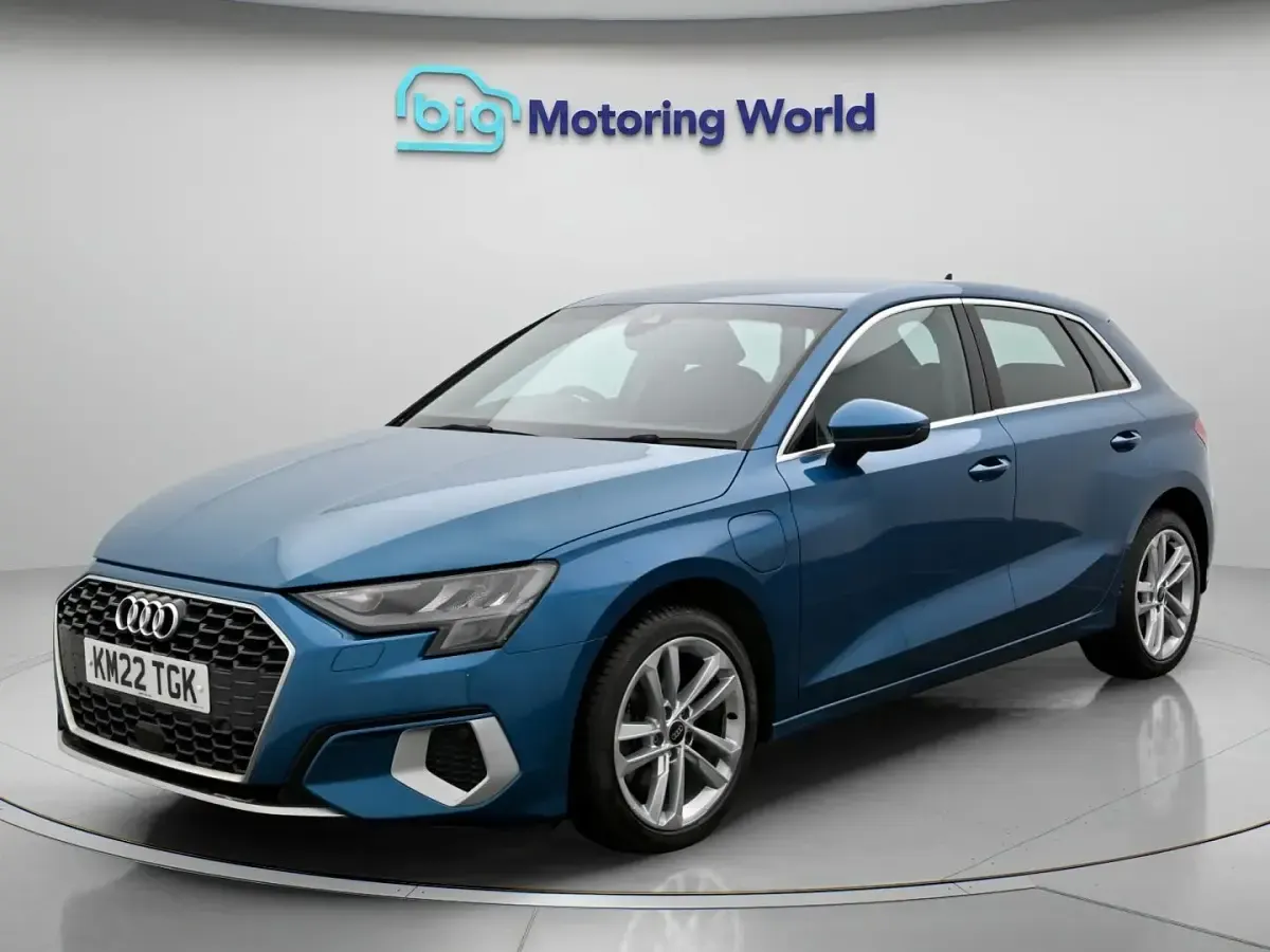 Used Audi A3 Sportback e-tron Sport 204 HP (150 kW) 2022 Blue Hatchback