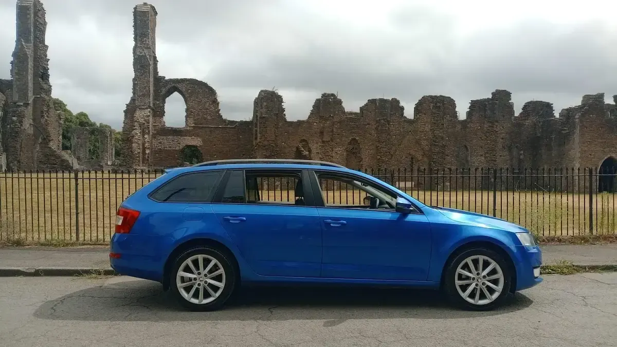 Used Skoda Octavia Elegance 2015 Blue Estate