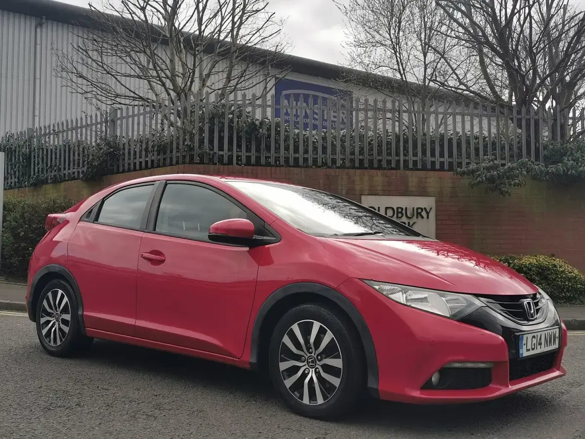Used Honda Civic SE Plus 120 HP (88 kW) 2014 Red Hatchback