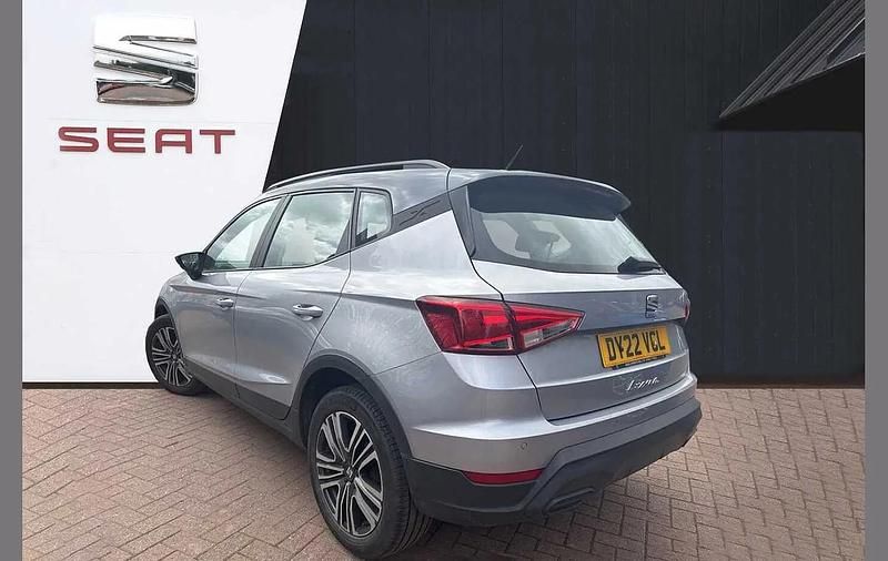 Used Seat Arona SE Technology 94 HP (69 kW) 2022 Silver SUV