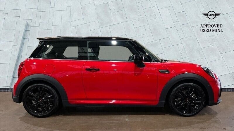 Second-hand Mini Cooper Sport 136 CP (100 kW) 2023 Roșu Hatchback