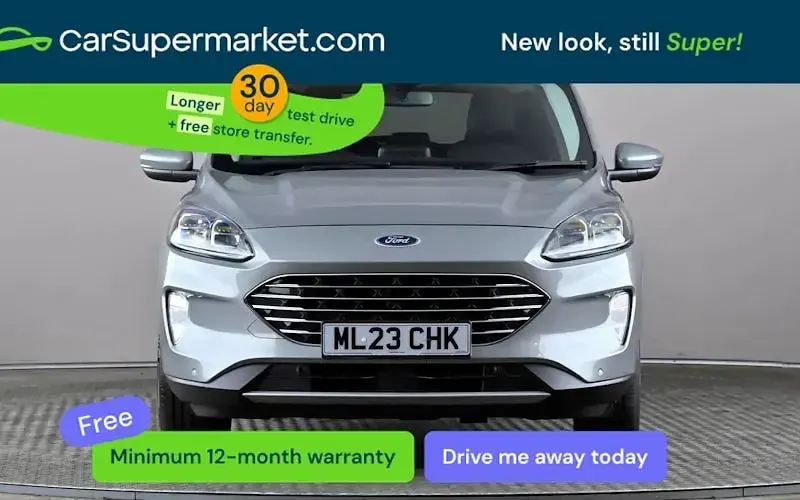 Usado Ford Kuga Titanium 150 CV (110 kW) 2023 Plateado SUV
