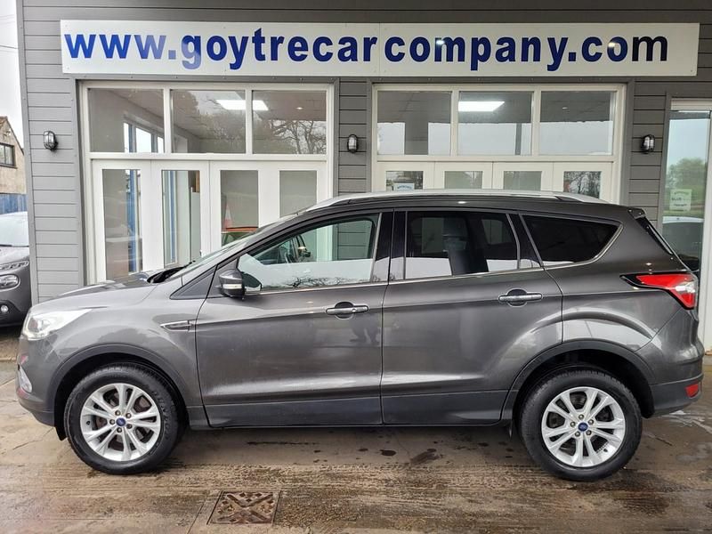 Used Ford Kuga Titanium 120 HP (88 kW) 2018 Grey SUV