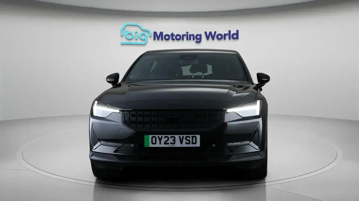 Begagnad Polestar 2 Standard Range Single Motor 200 kW (272 HK) 2022 Svart Halvkombi