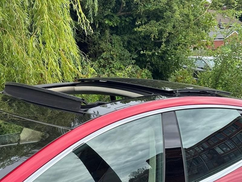 Used Tesla Model S 278 kW (379 HP) 2015 Red Hatchback