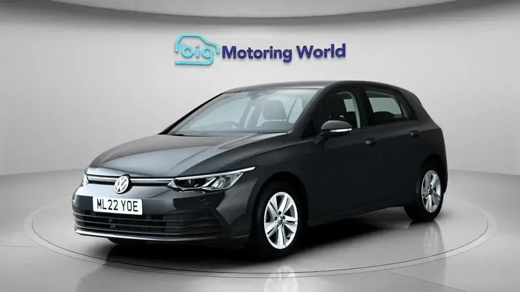 Used VW Golf VIII Life 131 HP (96 kW) 2022 Grey Hatchback