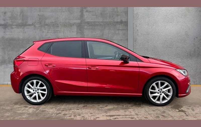Used Seat Ibiza FR 110 HP (80 kW) 2022 Metallic  desire red Hatchback