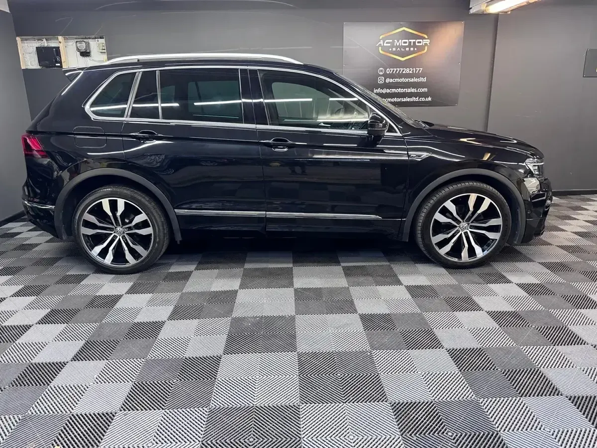 Used VW Tiguan R-line 150 HP (110 kW) 2019 Black SUV