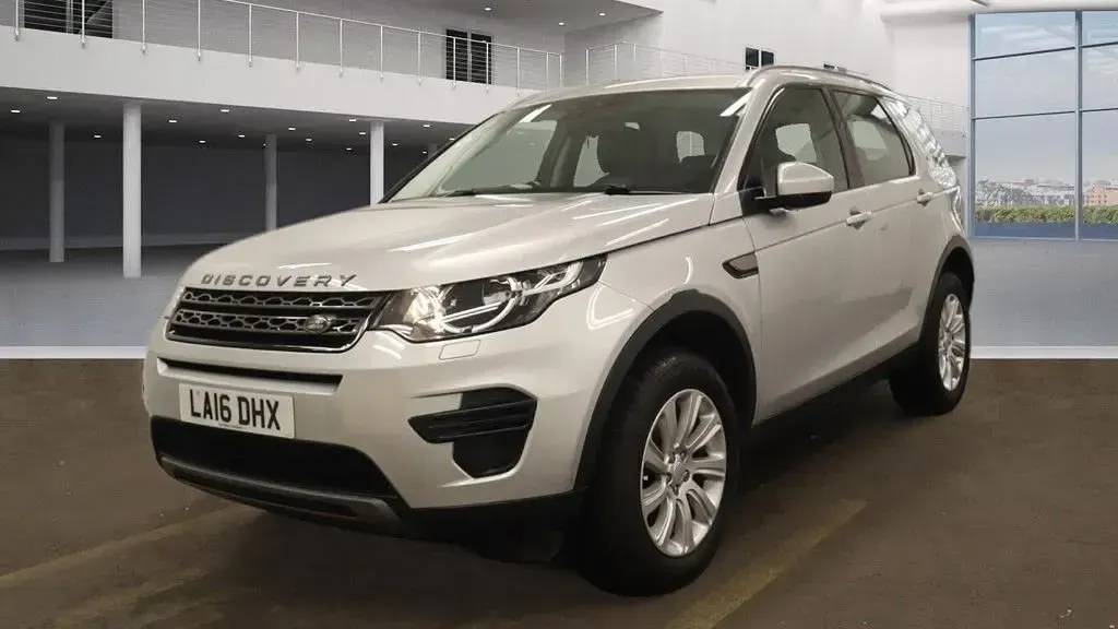 Used Land Rover Discovery 4 SE 180 HP (132 kW) 2016 Silver SUV