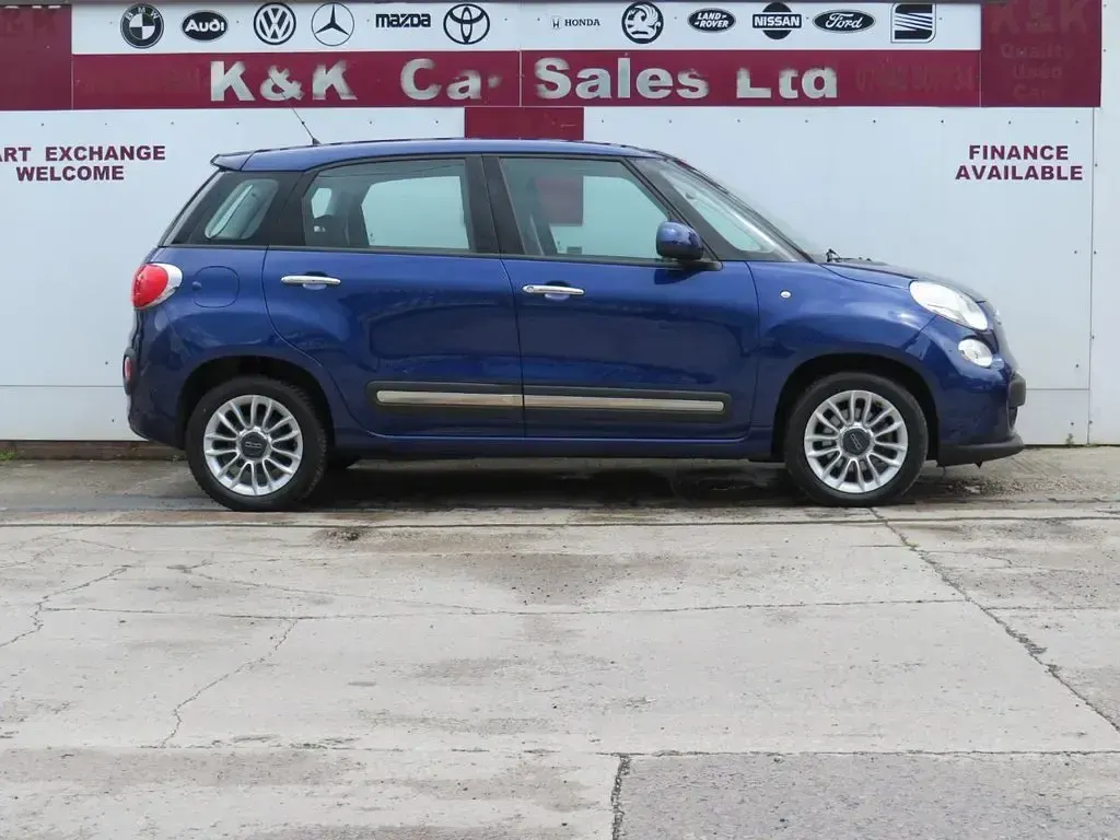 Used Fiat 500L Lounge 95 HP (69 kW) 2016 Blue MPV