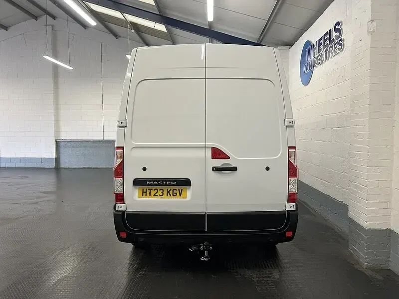 Used Renault Master Business 2023 White MPV
