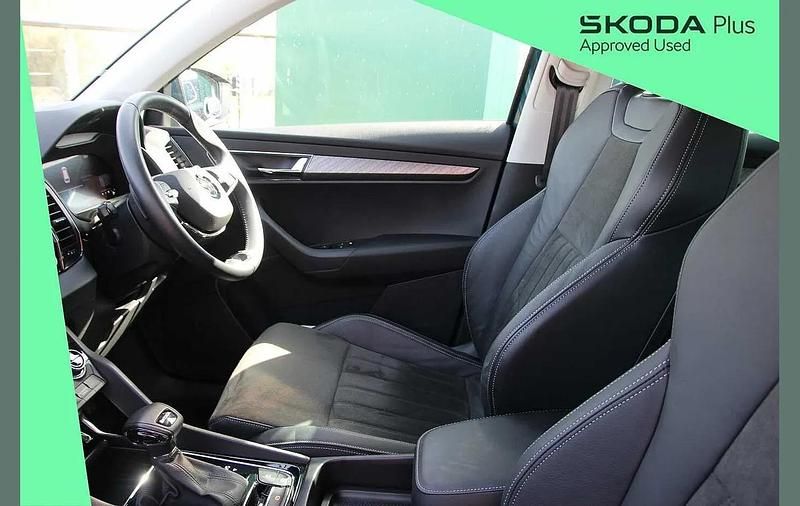 Used Skoda Karoq SE L 150 HP (110 kW) 2023 Petrol blue metallic SUV