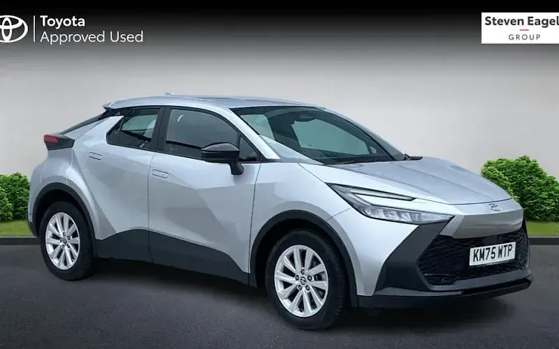 Usado Toyota C-HR 140 HP (102 kW) 2026 SUV