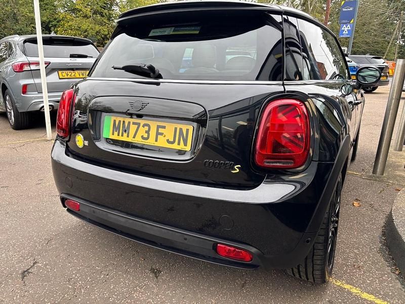 Used Mini Cooper S Hatch 135 kW (184 HP) 2023 Black Hatchback