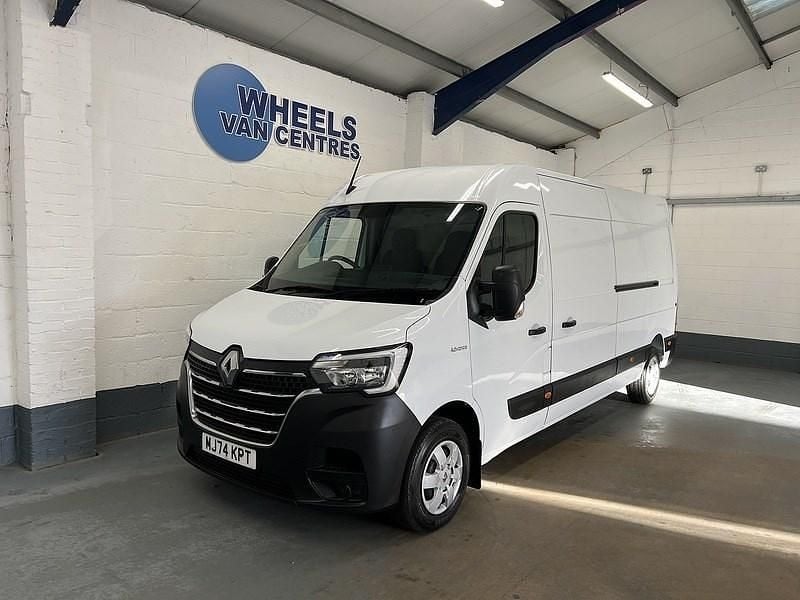 White Used 2024 Renault Master Van | £18,990 (Super price) - Image 1/4