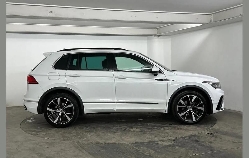 Used VW Tiguan R-line 150 HP (110 kW) 2023 White SUV